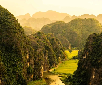 From Hanoi: 2-Day Ninh Binh Tour with Accommodation & Meals