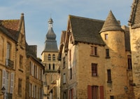 Sarlat Gourmet Tour & Market Visit con degustaciones - Housity