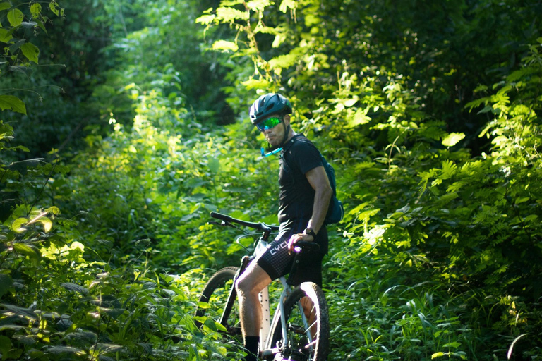 Mountain Bike Sightseeing Tour to the Salto de Malacatiupán
