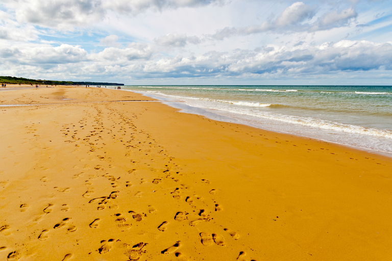 Normandy D-Day Beaches: Day Trip from Paris with lunch Day Trip in English