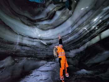 Langjökull-Gletscher: Schneemobilfahrt & Eishöhlen-Tour Langjökull-Gletscher: Schneemobilfahrt & Eishöhlen-Tour