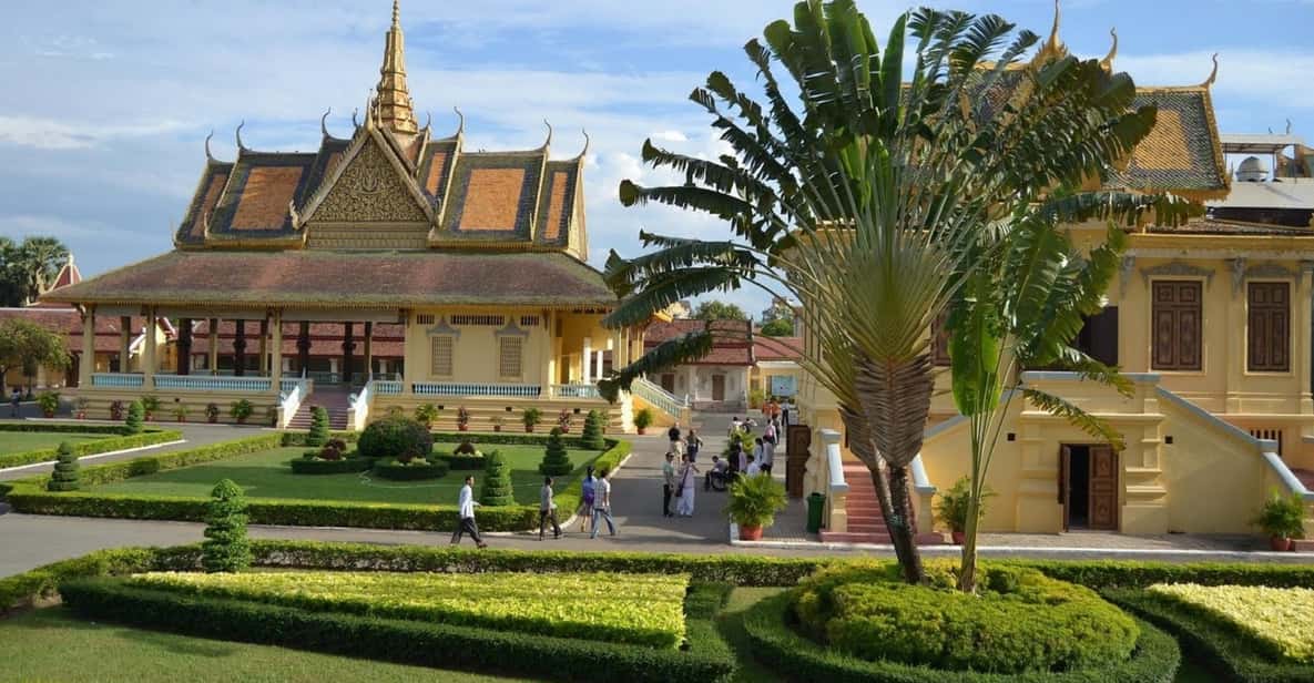 Half Day Royal Palace, National Musuem and Wat Phnom Tour