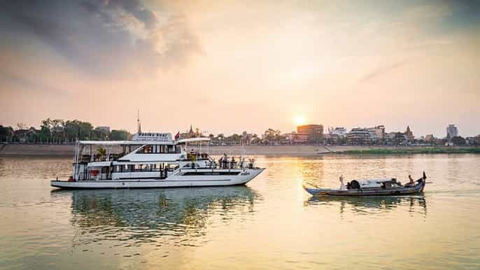 phnom penh 1hour mekong river sunset cruise