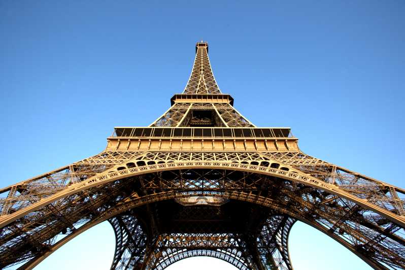 Parigi: ingresso alla Torre Eiffel con audioguida e crociera fluviale opzionale