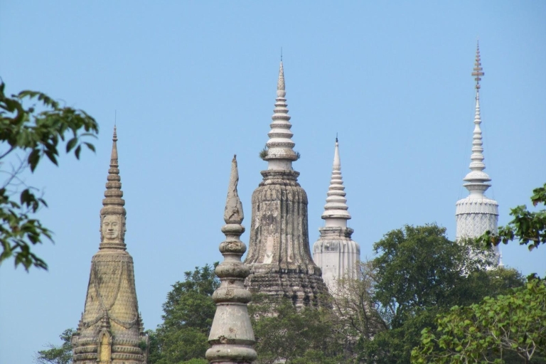Desde Phnom Penh: Oudong Stupas y Silver Smith Village