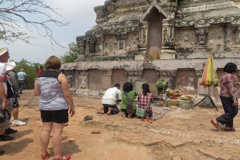 De Phnom Penh: Oudong Stupas et Silver Smith Village