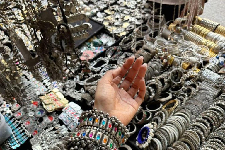 Zakupy w Delhi – wycieczka autem z przewodniczkąZakupy w Delhi – tylko przewodnik