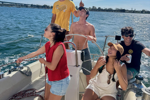 San Diego: Sunset Sailing Tour with Wildlife Watching