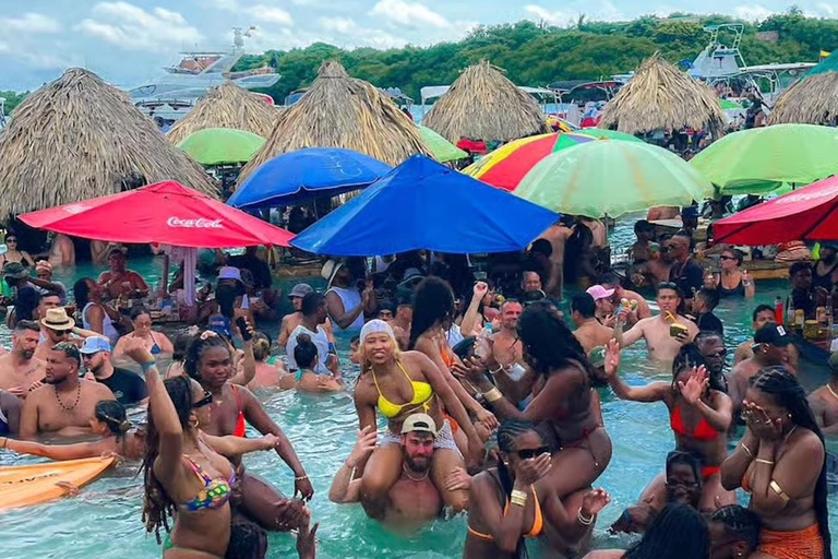 Cartagena: Rosario Islands Party Boat Tour with DJ