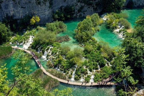 Desde Split: Excursión de un día al Parque Nacional de los Lagos de Plitvice