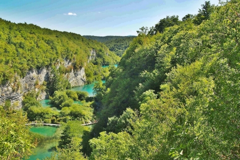 Ze Splitu: całodniowa wycieczka do Parku Narodowego Jezior PlitwickichPrywatna całodniowa wycieczka do Parku Narodowego Jezior Plitwickich