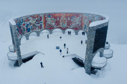 Tbilisi: Private Gudauri tour with photographer guide