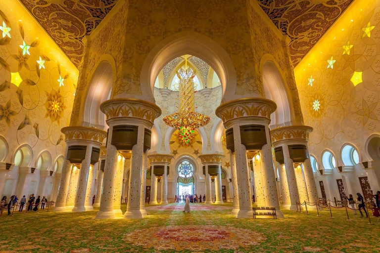 Ab Dubai: Tagesausflug nach Abu Dhabi mit Louvre & MoscheeKleingruppen-Tour auf Französisch