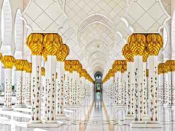 Ab Dubai: Scheich-Zayid-Moschee & Louvre Museum Abu Dhabi Ab Dubai: Scheich-Zayid-Moschee & Louvre Museum Abu Dhabi
