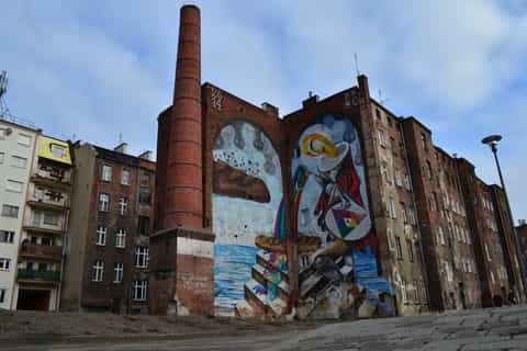 Wroclaw: Alternative Tour with Street Art