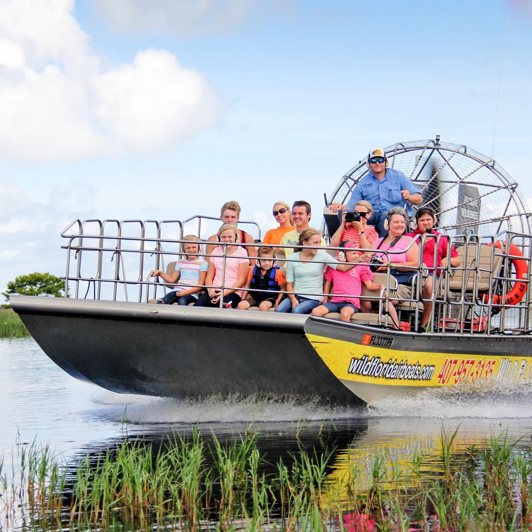 Orlando: Wild Florida Airboat Ride with Transport Lunch