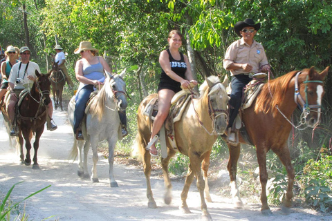 Paardrijden in de tropische jungle