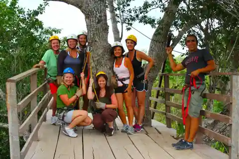 Experiência de aventura na selva com tirolesa e passeios a cavalo