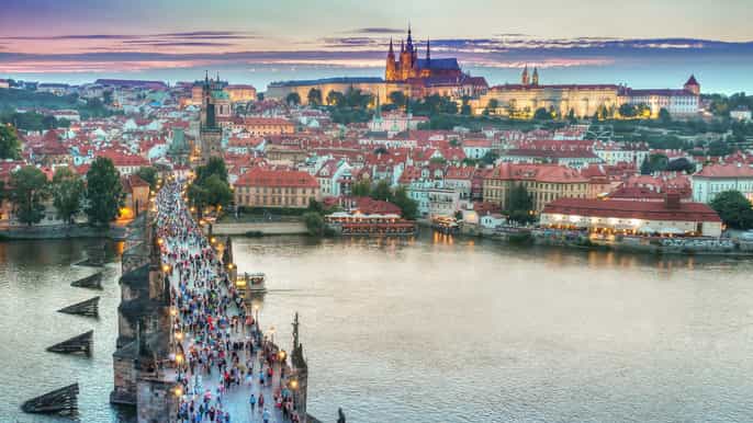 private day trip a praga e brno con auto di lusso