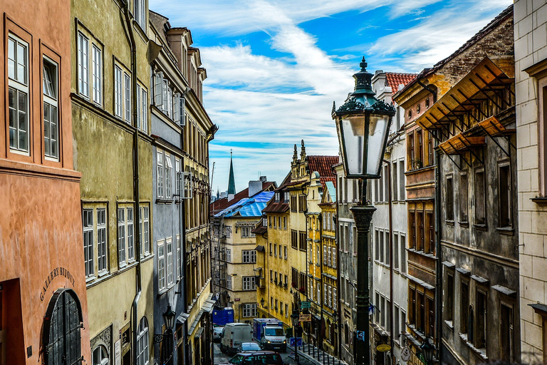 De Vienne : excursion privée d'une journée à Prague en voiture de luxe