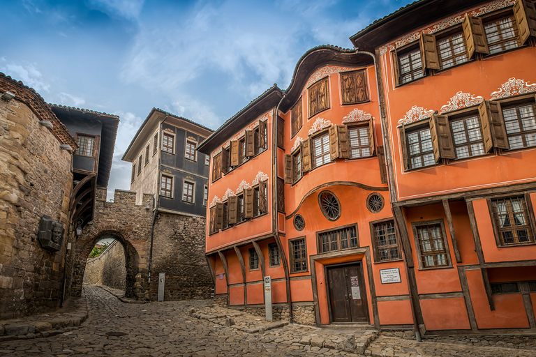 From Sofia: Full-Day Tour to Plovdiv and Asen's Fortress Guided Tour in English