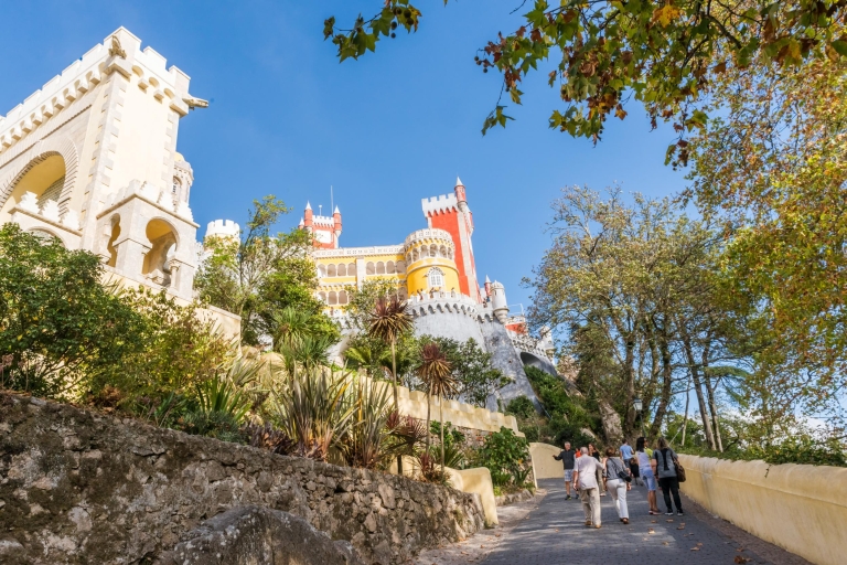 Ab Lissabon: Highlights von Sintra und Cascais – TagestourAb Lissabon: Highlights von Sintra und Cascais – Gruppentour