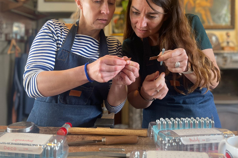 Bruges : Atelier de fabrication de bagues en argent