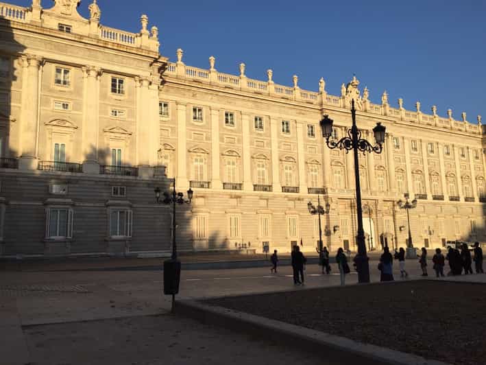 Königspalast von Madrid Führung mit Einlass ohne Anstehen GetYourGuide