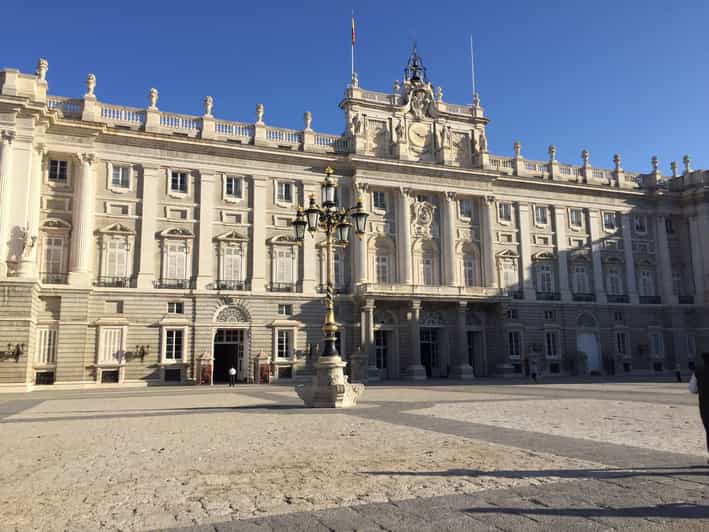 Königspalast von Madrid Führung mit Einlass ohne Anstehen GetYourGuide