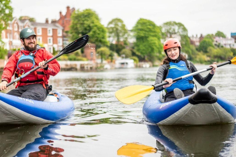 Chester: River Dee Kayaking Tour with Guide