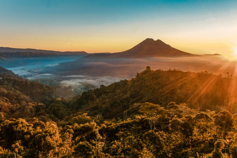 Bali: Trekking all&#039;alba del Monte Batur con guida e colazioneTour con transfer