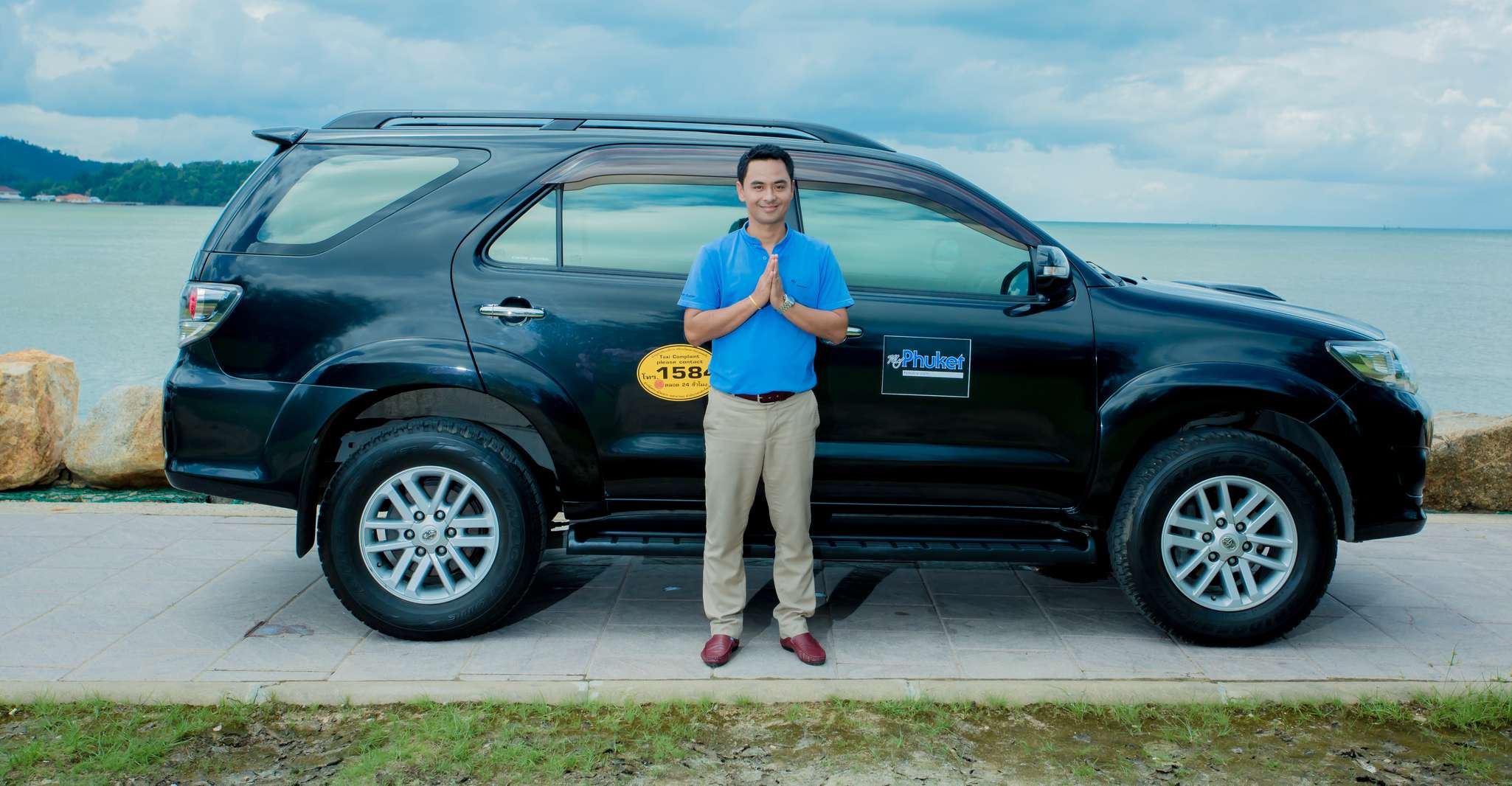 Phuket, noleggio di auto private o minibus con conducente - Housity