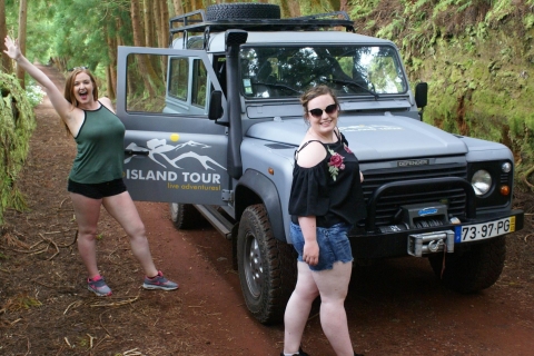 Terceira Island: 4x4 Land Rover Tour met traditionele lunchGedeelde tour