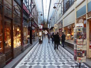 Paris : visite privée de 2 heures de Passages en allemand