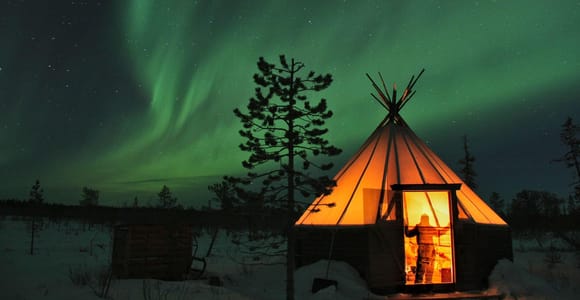 Kiruna: Northern Lights Dog Sled Tour with Swedish Fika