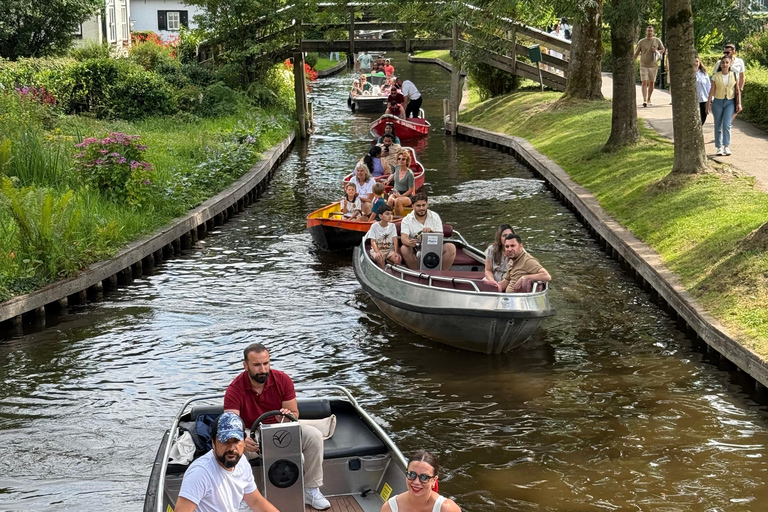 From Amsterdam: Giethoorn Small Group Tour with Boat Ride