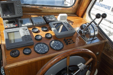 Menorca: Private Menorcan Llaut with Skipper – Full Day