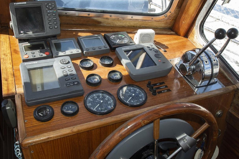 Menorca: Private Menorcan Llaut with Skipper – Full Day