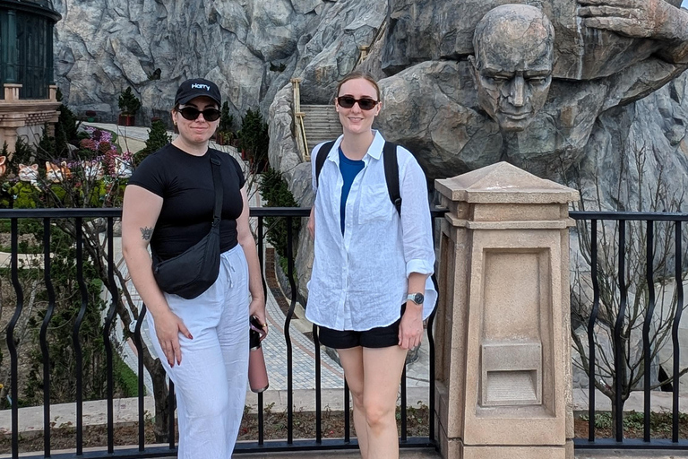 Ba Na Hills: Golden Hand Bridge Early Morning Tour- Private