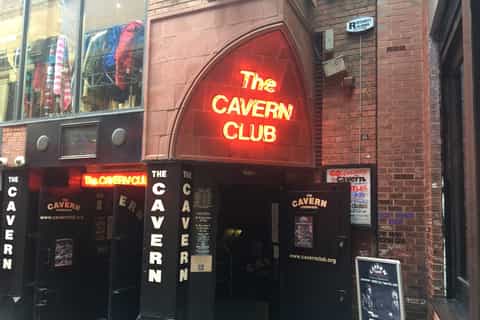 Liverpool: Beatles and City Walking Tour
