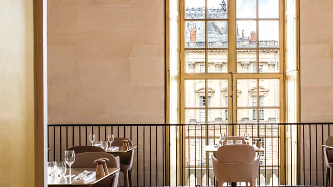 versailles palace gardens tour with gourmet lunch