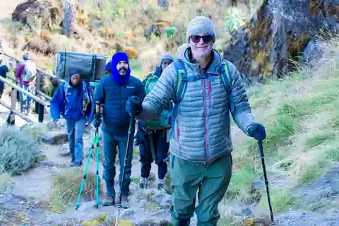 Explora a caminhada de um dia no planalto Shira do Kilimanjaro
