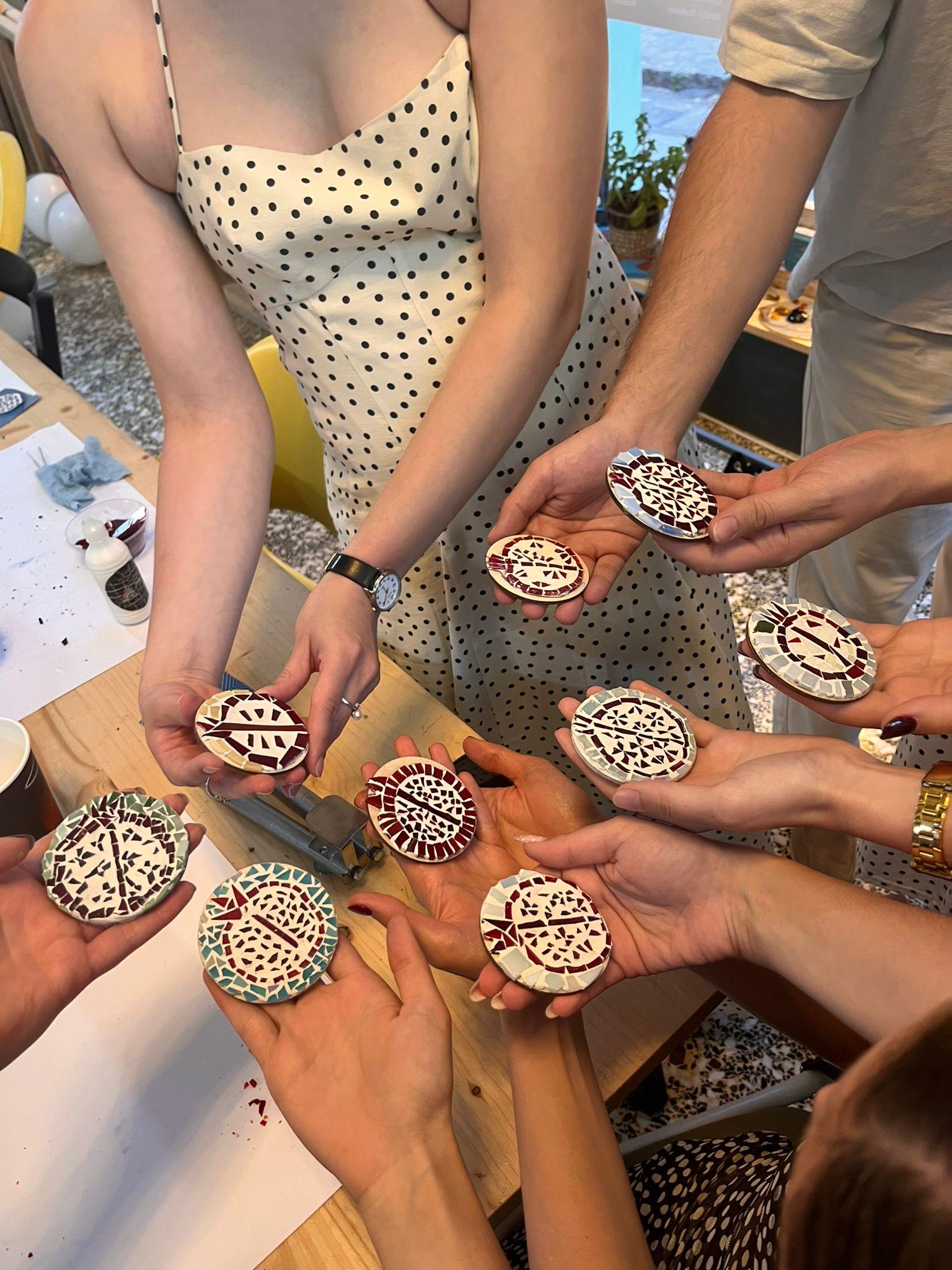 Thessaloniki: Kreieren Sie Ihr eigenes Mosaik-Souvenir-Magnet in 60 Minuten