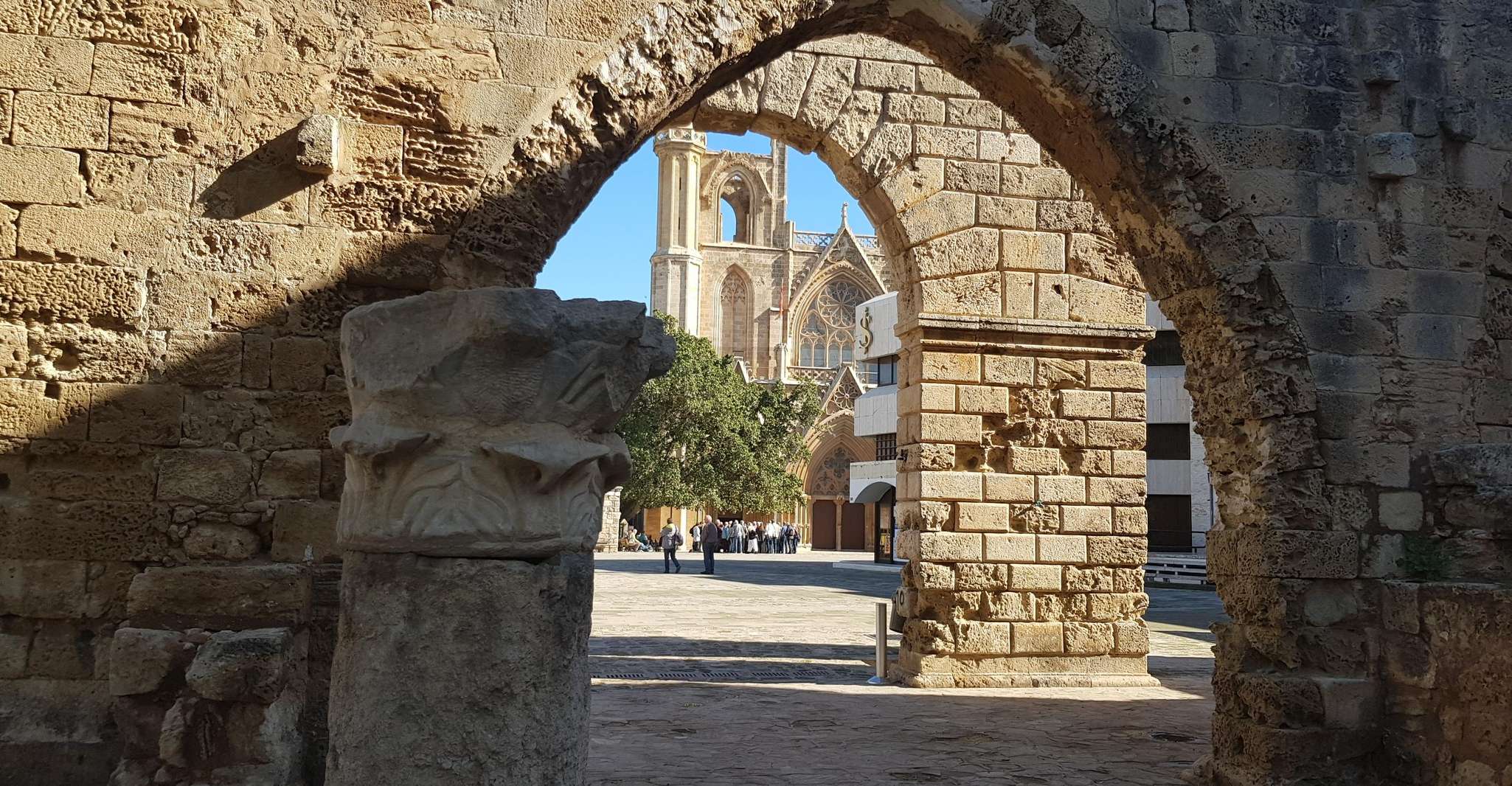 Desde Limassol, Tour privado de Famagusta y Ciudad Fantasma - Hizvo