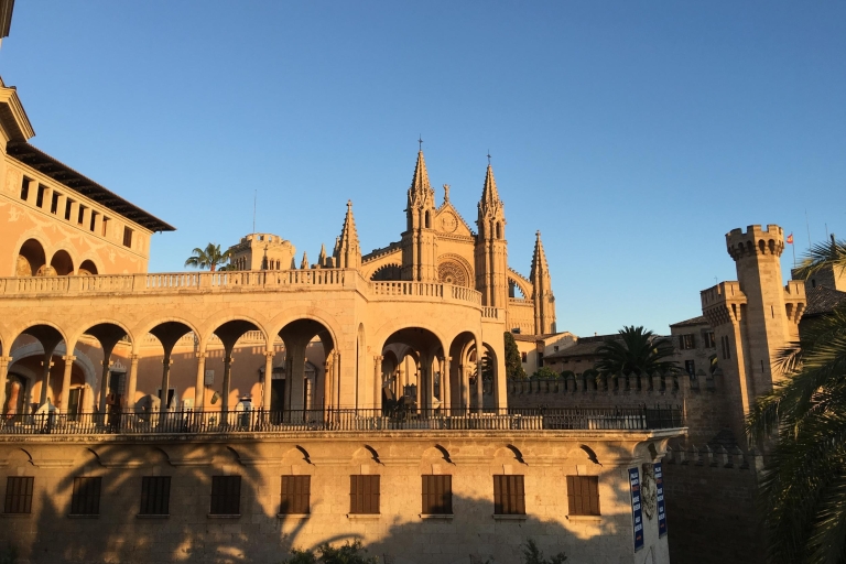 Palma Old Town Sunset Tour and Food Tastings Tour in German