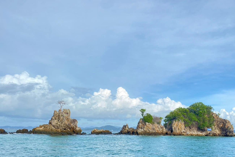 Phuket: Privat speedboatcharter till Phi Phi &amp; Khai-öarna