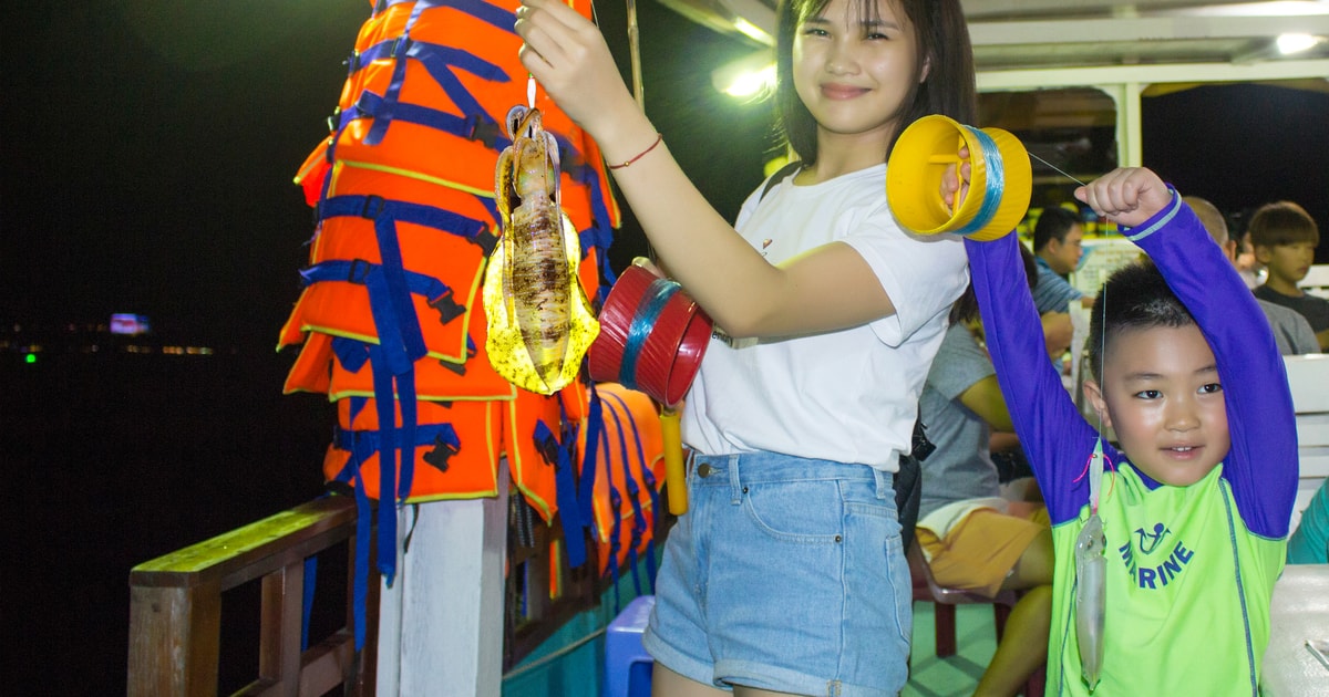 Best Family & Friend Day Trips and Activities in Vietnam 124 Phu Quoc Sunset and Night Squid Fishing with Dinner