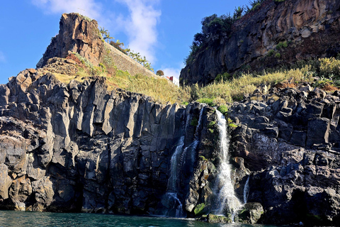 Madeira’s Hidden Coast Guided Kayak Expedition with Photos Madeira’s Hidden Coast Guided Kayak Expedition-Meeting point
