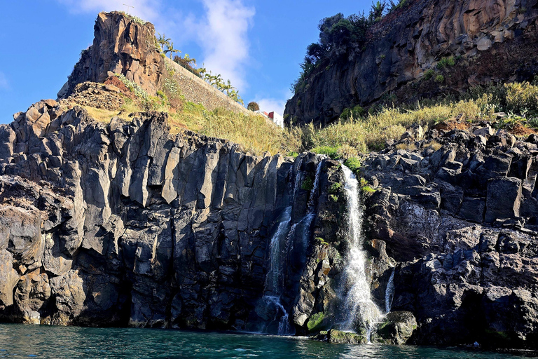 Madeira’s Hidden Coast Guided Kayak Expedition with Photos Madeira’s Hidden Coast Guided Kayak Expedition-Meeting point