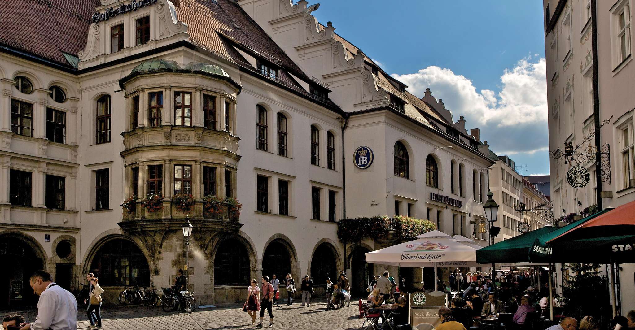 Discover Munich 2-Hour Small Group Walking Tour photo 3